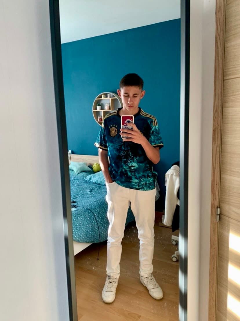 Profil de Luka, 26 ans, Rencontre célibataire à Vesin (Fribourg)