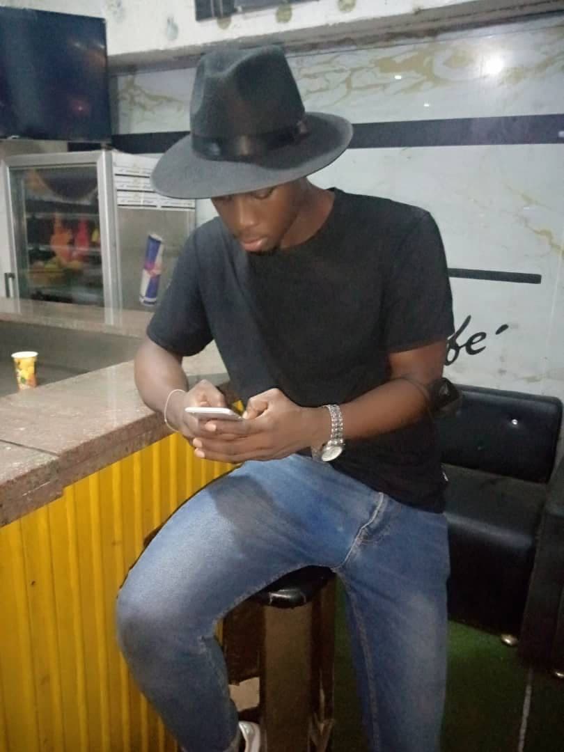 Lysandre - Rencontre célibataire à Osco Profil de Lysandre, 31 ans, Rencontre célibataire à Osco (Tessin)