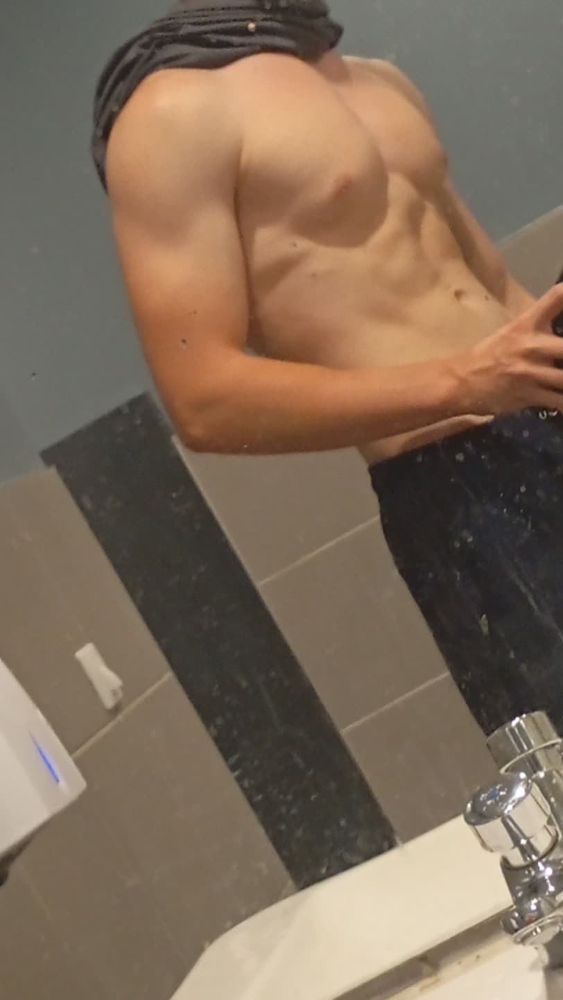 Profil de Julyann, 28 ans, Rencontre célibataire à Castione (Tessin)