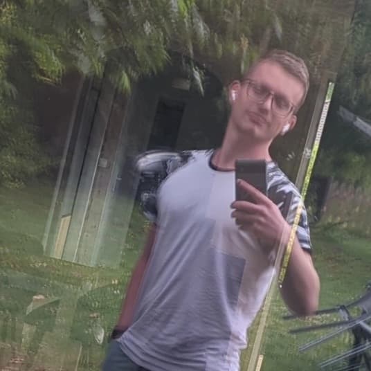 Profil de Hadrien, 32 ans, Rencontre célibataire à Susch (Grisons)
