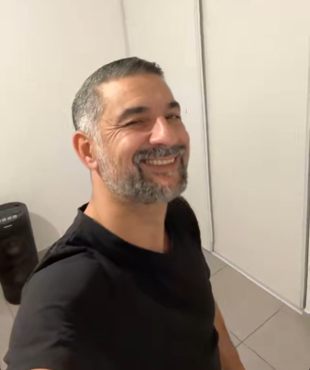 Profil de Elyes, 39 ans, Rencontre célibataire à Le Pâquier NE (Neuchâtel)