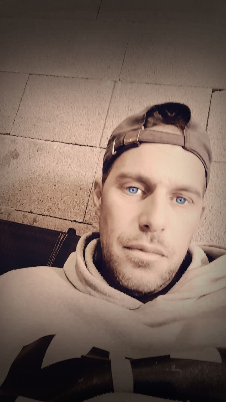 Profil de Jasmin, 22 ans, Rencontre célibataire à Anzonico (Tessin)