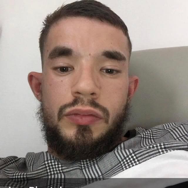 Profil de Kayron, 53 ans, Rencontre célibataire à Castiel (Grisons)