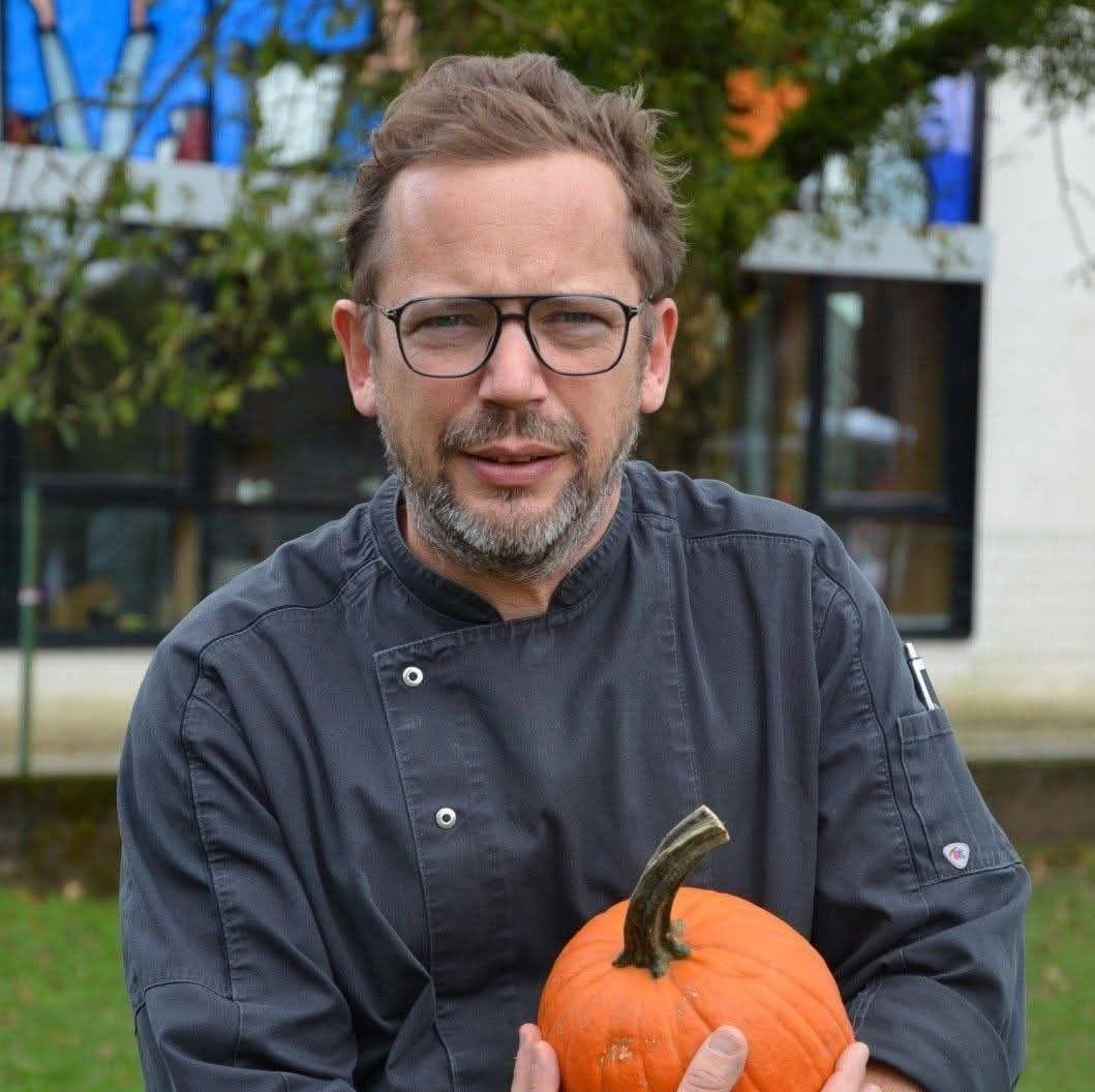 Profil de Yannis, 18 ans, Rencontre célibataire à Cassina d'Agno (Tessin)