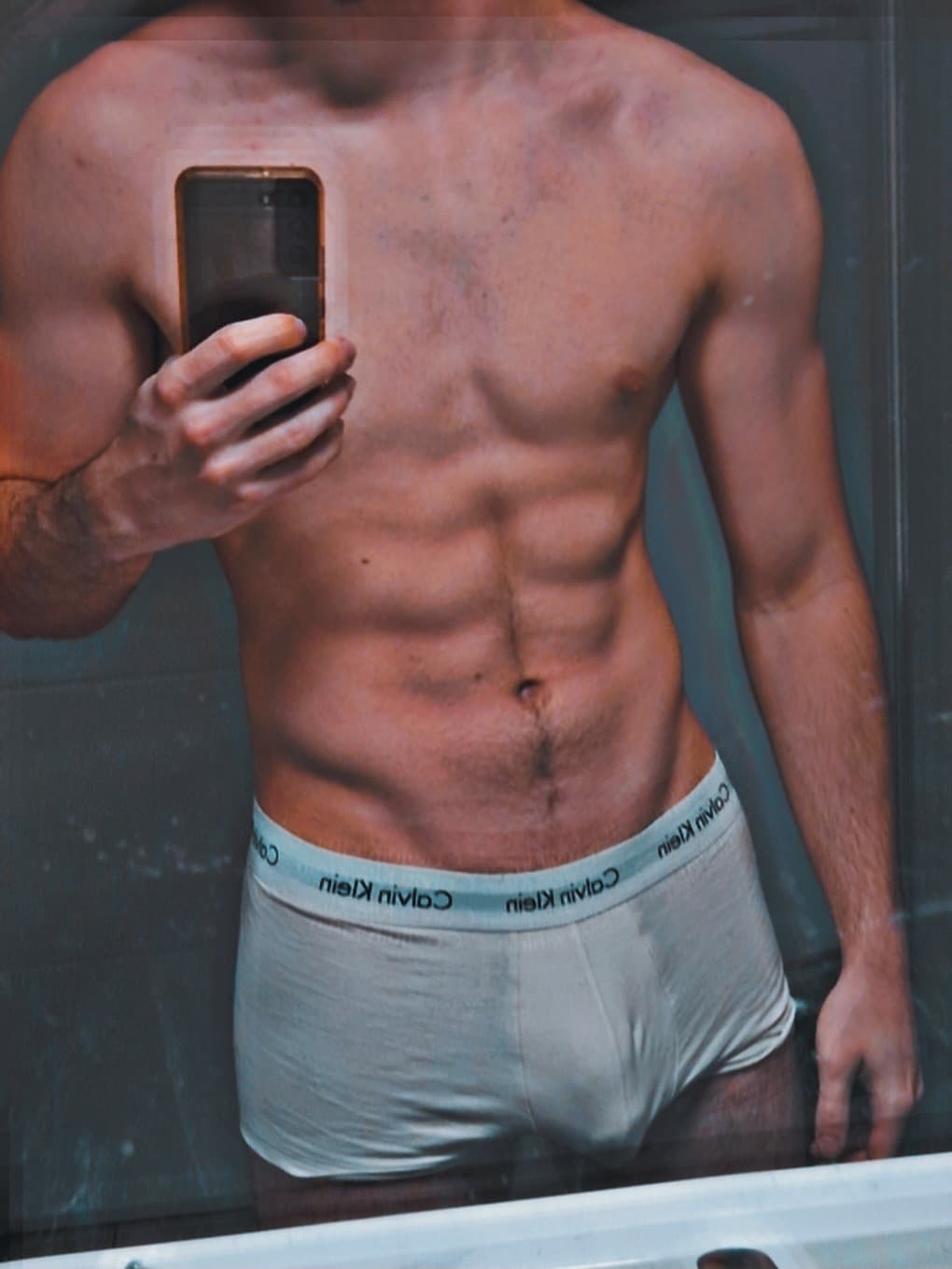 Profil de Mahdi, 21 ans, Rencontre célibataire à Brunnadern (Saint-Gall)