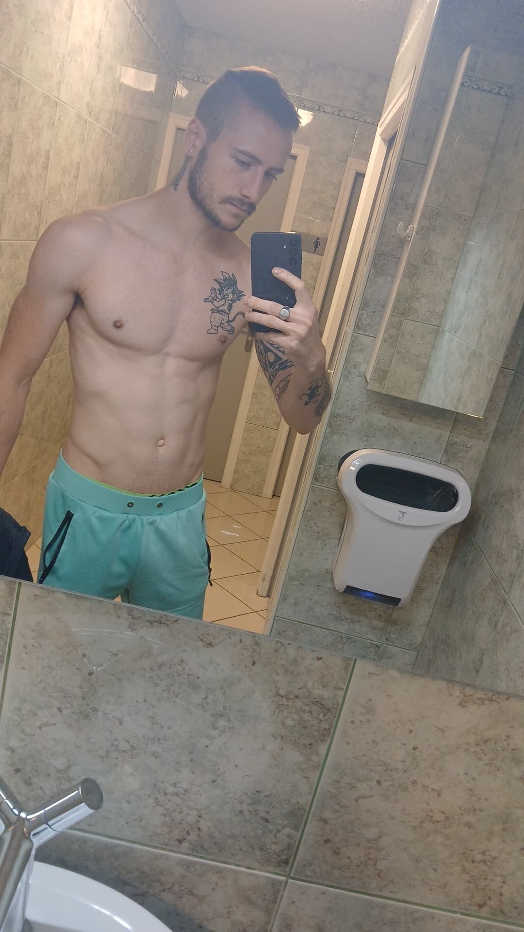 Profil de Muhammed, 37 ans, Rencontre célibataire à Fontainemelon (Neuchâtel)