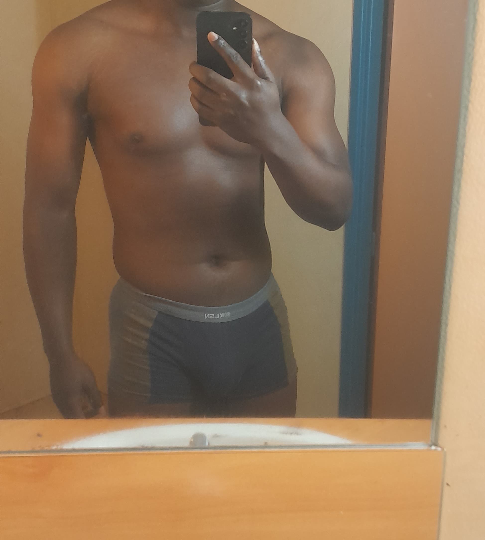 Profil de Berat, 20 ans, Rencontre célibataire à Cronay (Vaud)