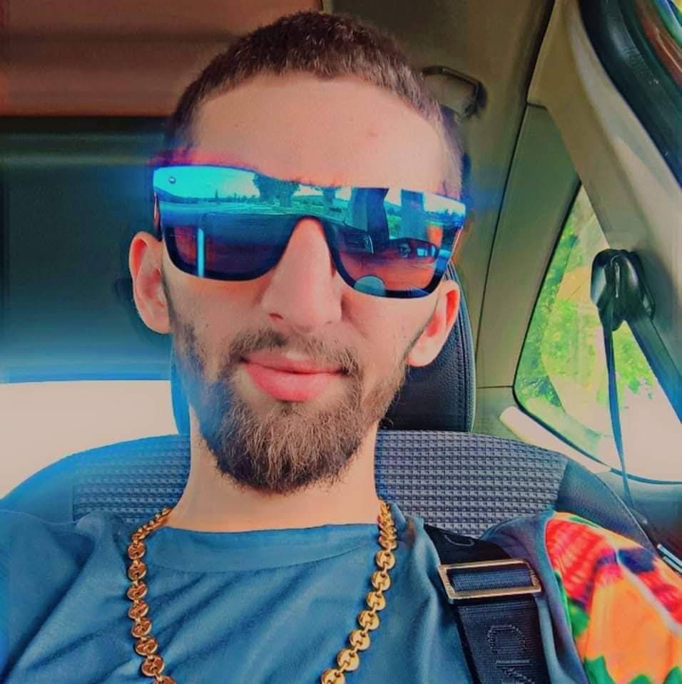 Elly - Rencontre célibataire à Bedigliora Profil de Elly, 42 ans, Rencontre célibataire à Bedigliora (Tessin)