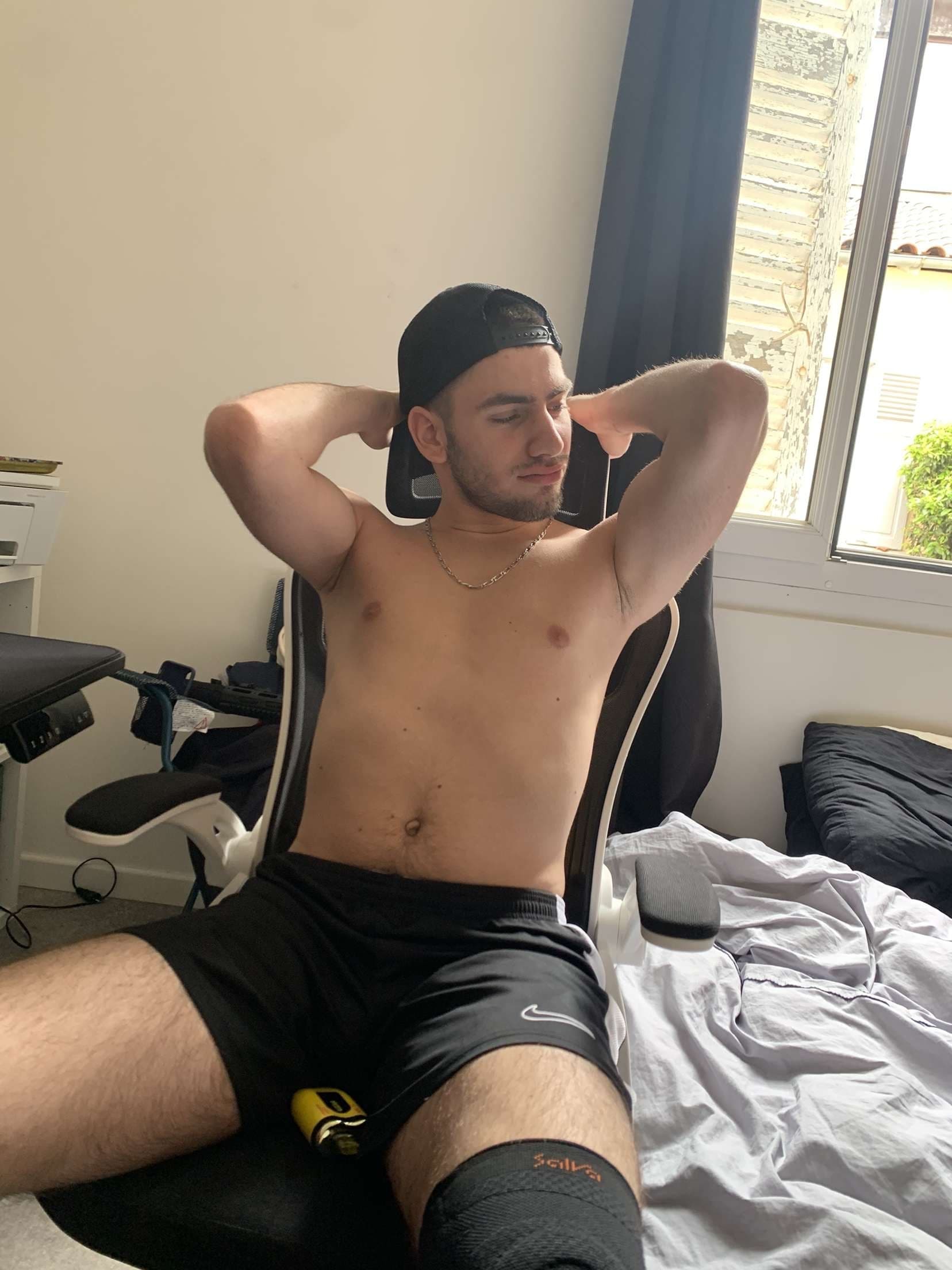 Andrew - Rencontre célibataire à Marolta Profil de Andrew, 46 ans, Rencontre célibataire à Marolta (Tessin)