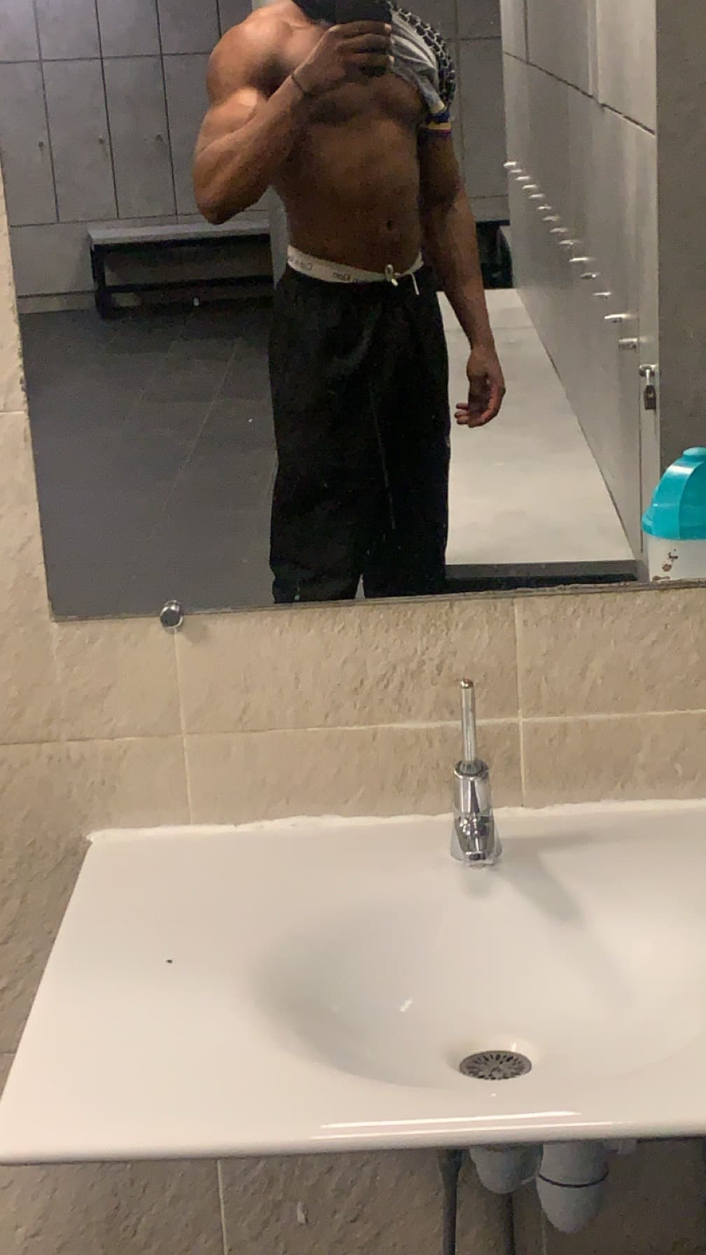 Racim - Rencontre célibataire à Hemishofen Profil de Racim, 39 ans, Rencontre célibataire à Hemishofen (Schaffhouse)